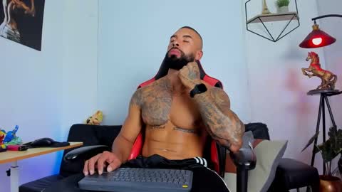 Snapshot of casticatheking chatting on 02.11.25 Matheo Brown online show from 02.11.25