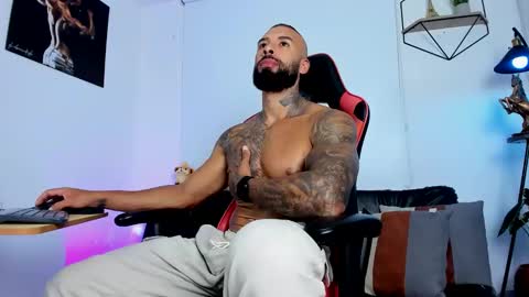 Snapshot of casticatheking chatting on 03.12.25 Matheo Brown online show from 03.12.25