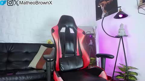 Snapshot of casticatheking chatting on 09.30.25 Matheo Brown online show from 09.30.25