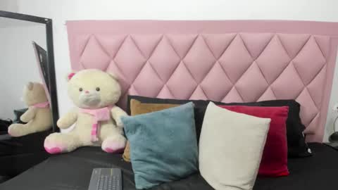 cata_gil1 online show from 10.24.25