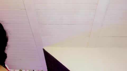 Cata green model independient online show from 01.16.25