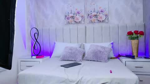 Snapshot of cata_muakgb chatting on 09.18.25 Dani online show from 09.18.25