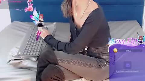 Snapshot of catalella_ar chatting on 02.28.25 Queen Catalella online show from 02.28.25
