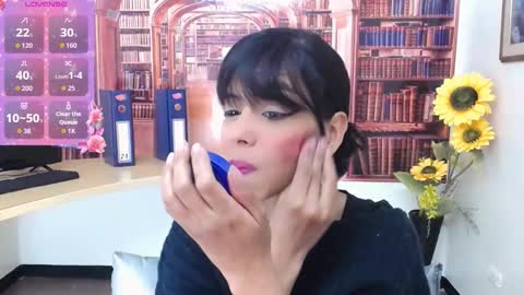 Snapshot of catalella_ar chatting on 10.10.25 Queen Catalella online show from 10.10.25