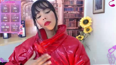 Snapshot of catalella_ar chatting on 10.15.25 Queen Catalella online show from 10.15.25
