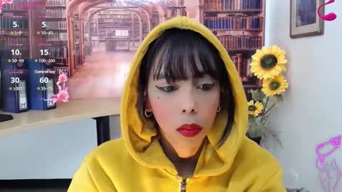 Snapshot of catalella_ar chatting on 10.19.25 Queen Catalella online show from 10.19.25