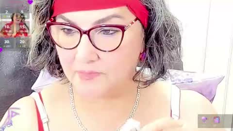 Snapshot of cataleya_mom_ chatting on 07.22.26 cataleya online show from 07.22.26