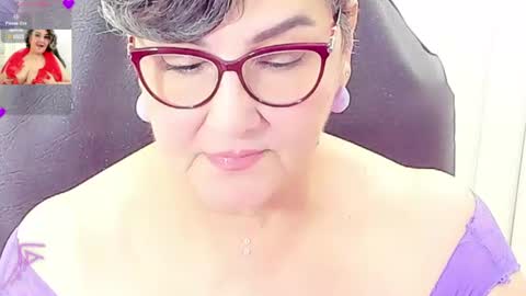 Snapshot of cataleya_mom_ chatting on 07.29.26 cataleya online show from 07.29.26