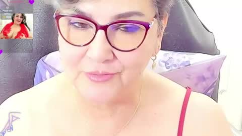 Snapshot of cataleya_mom_ chatting on 08.01.26 cataleya online show from 08.01.26