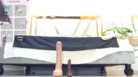 Snapshot of catalillina_love1 chatting on 02.12.25 Cata online show from 02.12.25