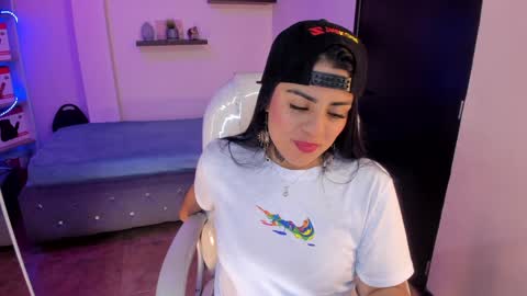 Snapshot of catalina_naughtyy chatting on 12.22.24 Catalina online show from 12.22.24