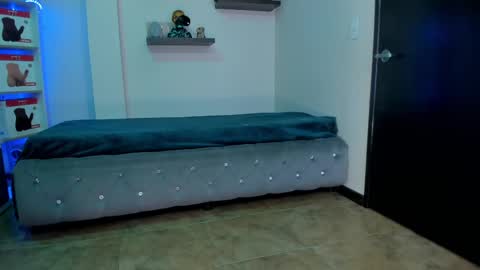 Snapshot of catalina_naughtyy chatting on 02.14.25 Catalina online show from 02.14.25