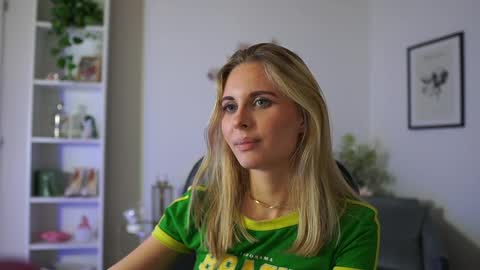 catecrago  online show from 02.08.25