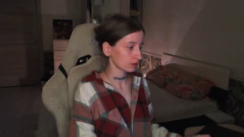 Snapshot of cath_dysphoria_ chatting on 05.30.26 CATH online show from 05.30.26