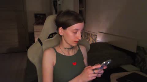 Snapshot of cath_dysphoria_ chatting on 06.11.26 CATH online show from 06.11.26