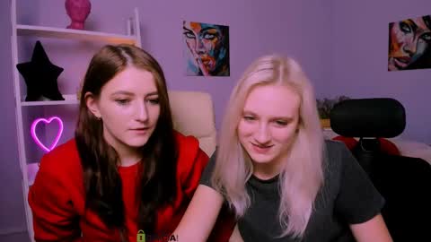 Snapshot of catherine_kitty chatting on 02.13.25 Catherine online show from 02.13.25