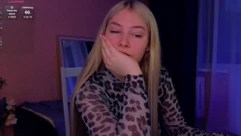 Snapshot of catherine_river chatting on 12.18.25 Catherine online show from 12.18.25