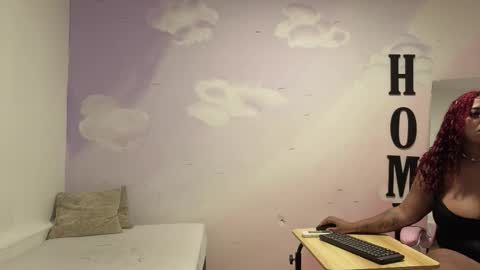 Snapshot of catherine_smith_ chatting on 09.17.25 Catherine online show from 09.17.25