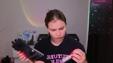 Snapshot of catherinekaris chatting on 07.14.26 Catherine online show from 07.14.26