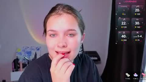 Snapshot of catherinekaris chatting on 07.17.26 Catherine online show from 07.17.26