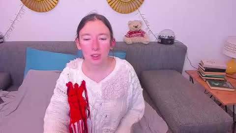 Catrin online show from 11.24.25