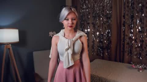 Snapshot of cathiearzabala chatting on 02.18.26 Mia online show from 02.18.26