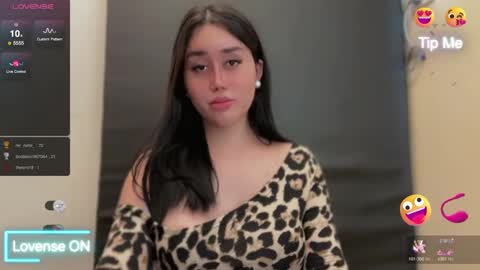 Snapshot of cathleya_ chatting on 02.01.25 Cathy online show from 02.01.25