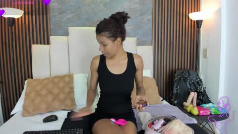 catiusca_reyes_03 online show from 03.18.26