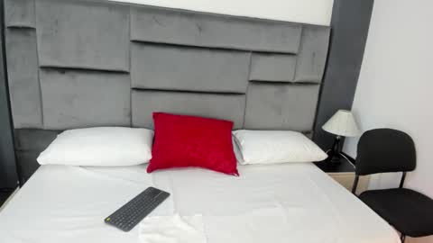 Snapshot of catleyasmith chatting on 12.16.25 Catleya online show from 12.16.25