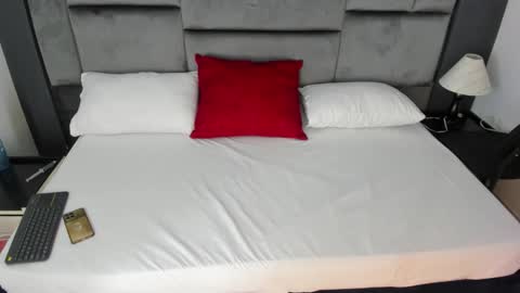 Snapshot of catleyasmith chatting on 12.22.25 Catleya online show from 12.22.25