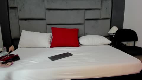 Snapshot of catleyasmith chatting on 01.12.26 Catleya online show from 01.12.26