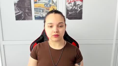 Snapshot of catrine_cute chatting on 04.25.26 Catrine online show from 04.25.26