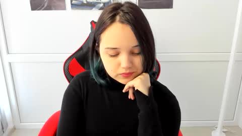 Snapshot of catrine_cute chatting on 04.28.26 Catrine online show from 04.28.26