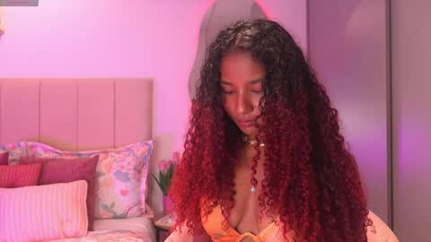 Snapshot of cattaleya_russ chatting on 10.09.25 catta 3 online show from 10.09.25