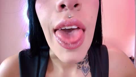 Cattleya online show from 11.23.25