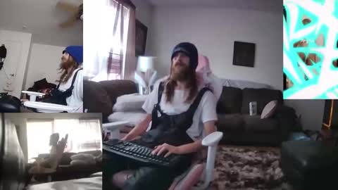 Snapshot of cattywompiscreations chatting on 01.14.25 zatbabydaddy online show from 01.14.25