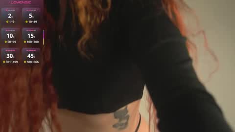 Snapshot of caty_cuddly chatting on 04.25.26 caty_cuddly online show from 04.25.26