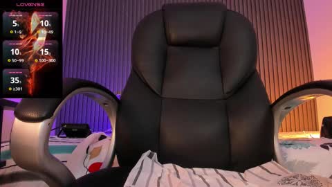 Snapshot of caty_sex4u chatting on 02.06.26 caty online show from 02.06.26