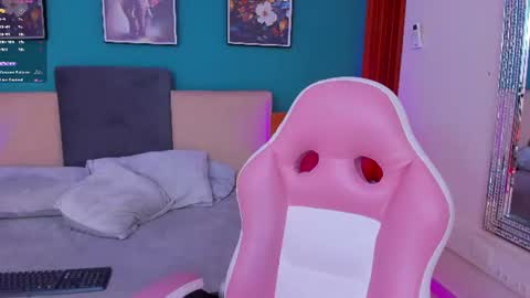 Snapshot of caty_sex4u chatting on 07.15.26 caty online show from 07.15.26