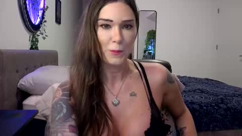 Cayla online show from 11.14.25