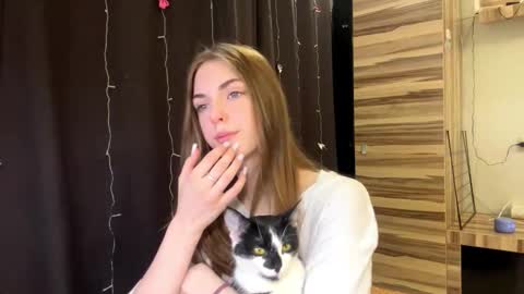 Polly online show from 03.10.26