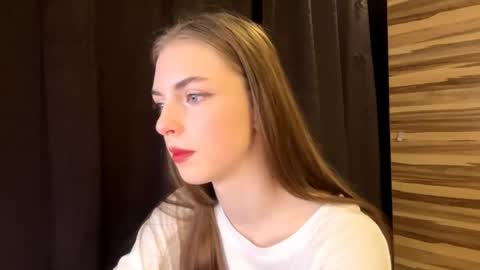 Polly online show from 04.02.26