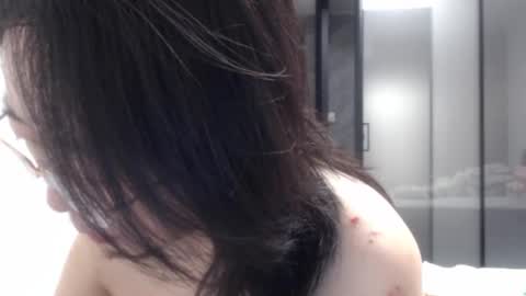 Snapshot of cbz112233 chatting on 12.15.24 ANNYANNY online show from 12.15.24