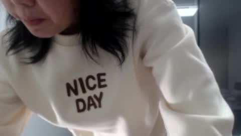 Snapshot of cbz112233 chatting on 12.16.24 ANNYANNY online show from 12.16.24