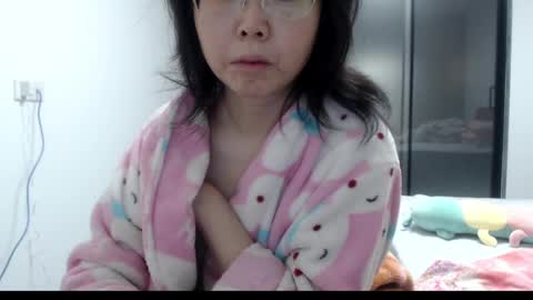 Snapshot of cbz112233 chatting on 12.18.24 ANNYANNY online show from 12.18.24