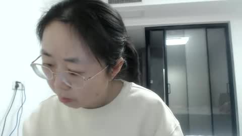 Snapshot of cbz112233 chatting on 02.01.25 ANNYANNY online show from 02.01.25