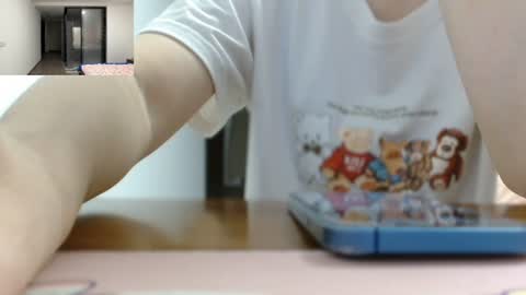 Snapshot of cbz112233 chatting on 06.22.26 ANNYANNY online show from 06.22.26