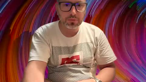 Snapshot of ccmhp1 chatting on 04.05.26 Tomys online show from 04.05.26