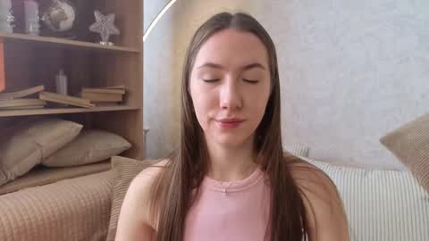 Josie Manesi online show from 09.10.25