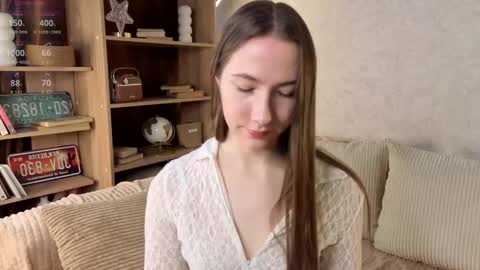 Josie Manesi online show from 09.28.25